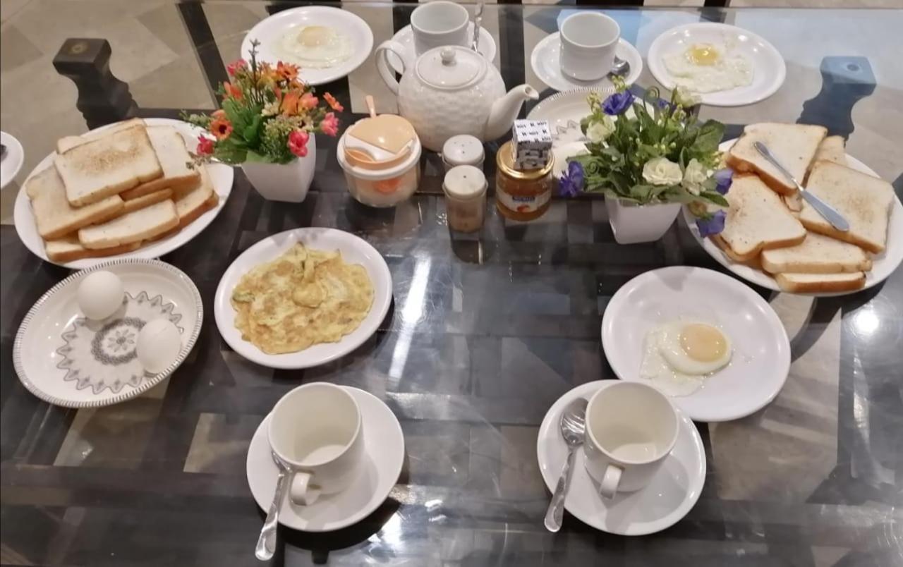 Hotel Seven 7 Карачи Екстериор снимка