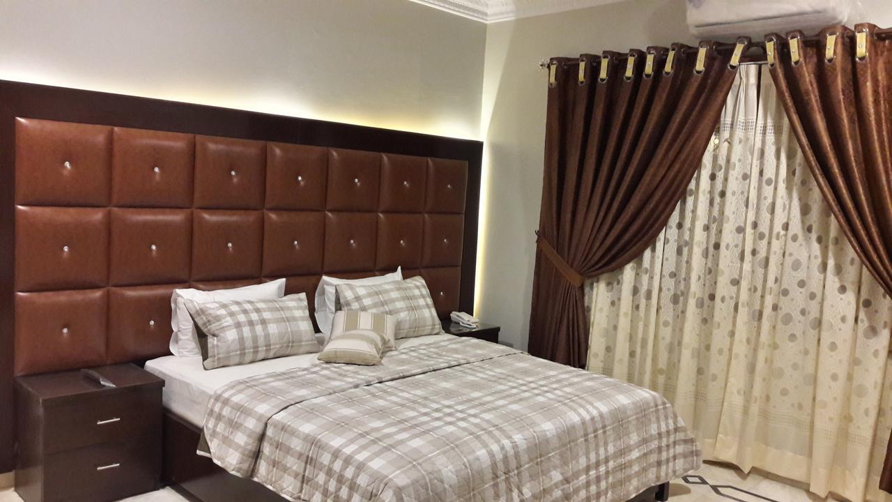 Hotel Seven 7 Карачи Екстериор снимка