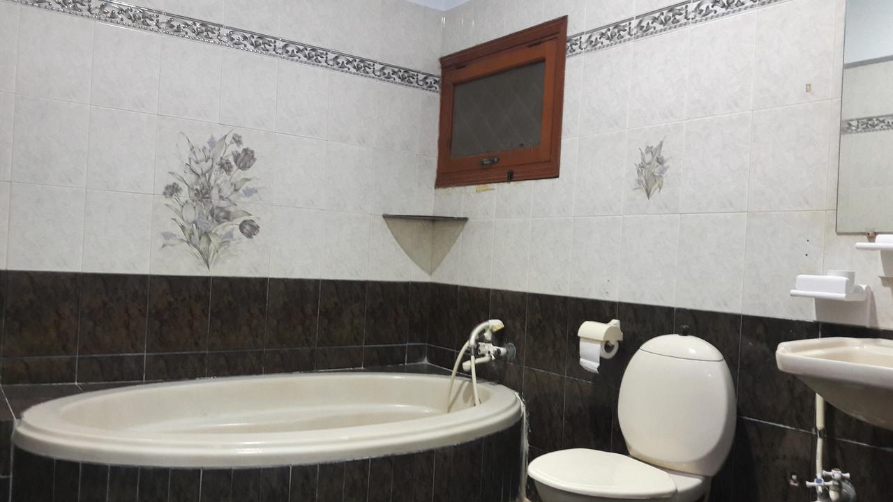 Hotel Seven 7 Карачи Екстериор снимка
