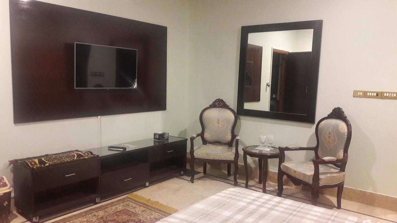 Hotel Seven 7 Карачи Екстериор снимка
